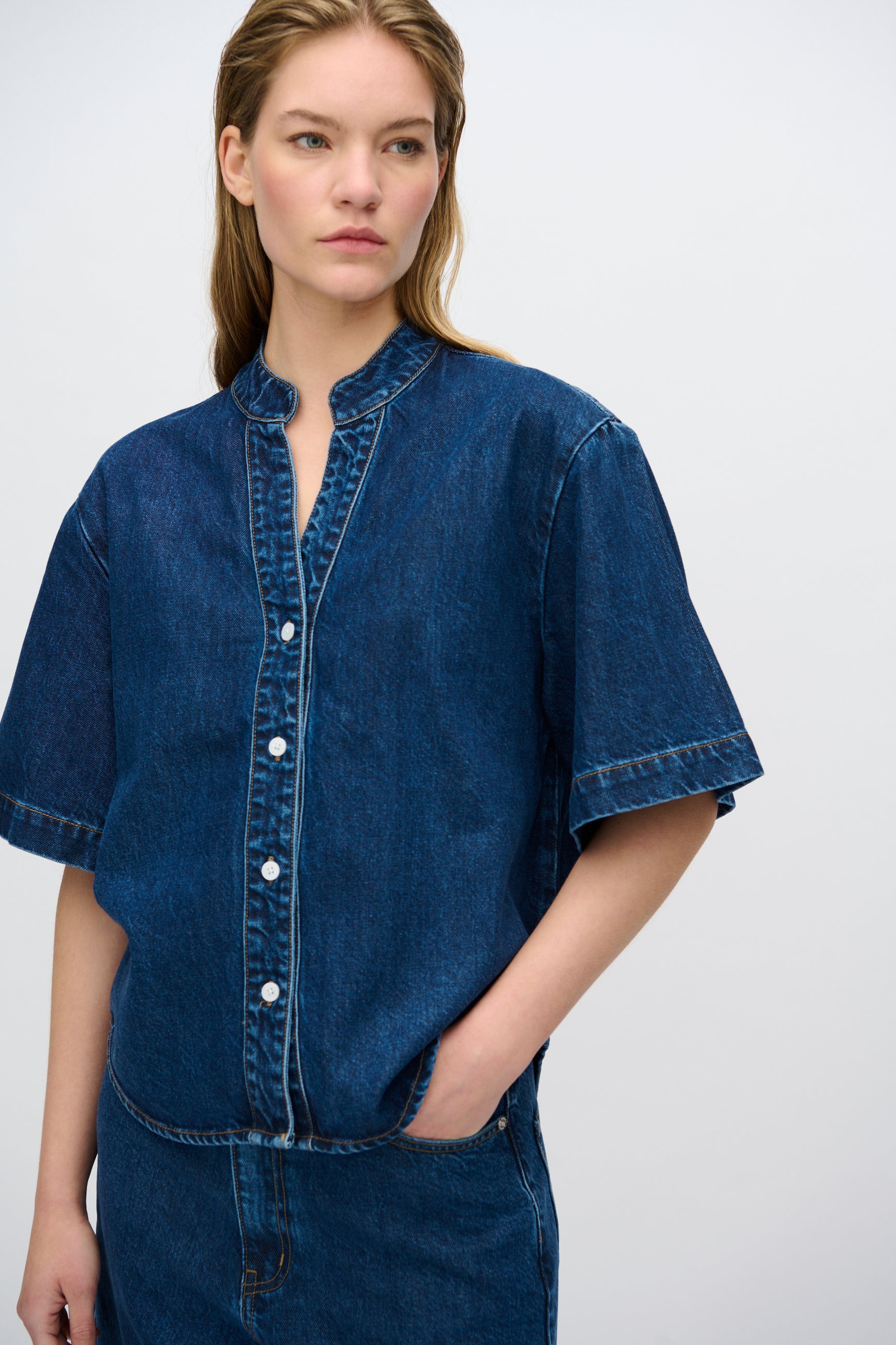 minimum female Alicia skjorte i denimblanding 4181 Short Sleeved Shirt 1002 Medium Blue