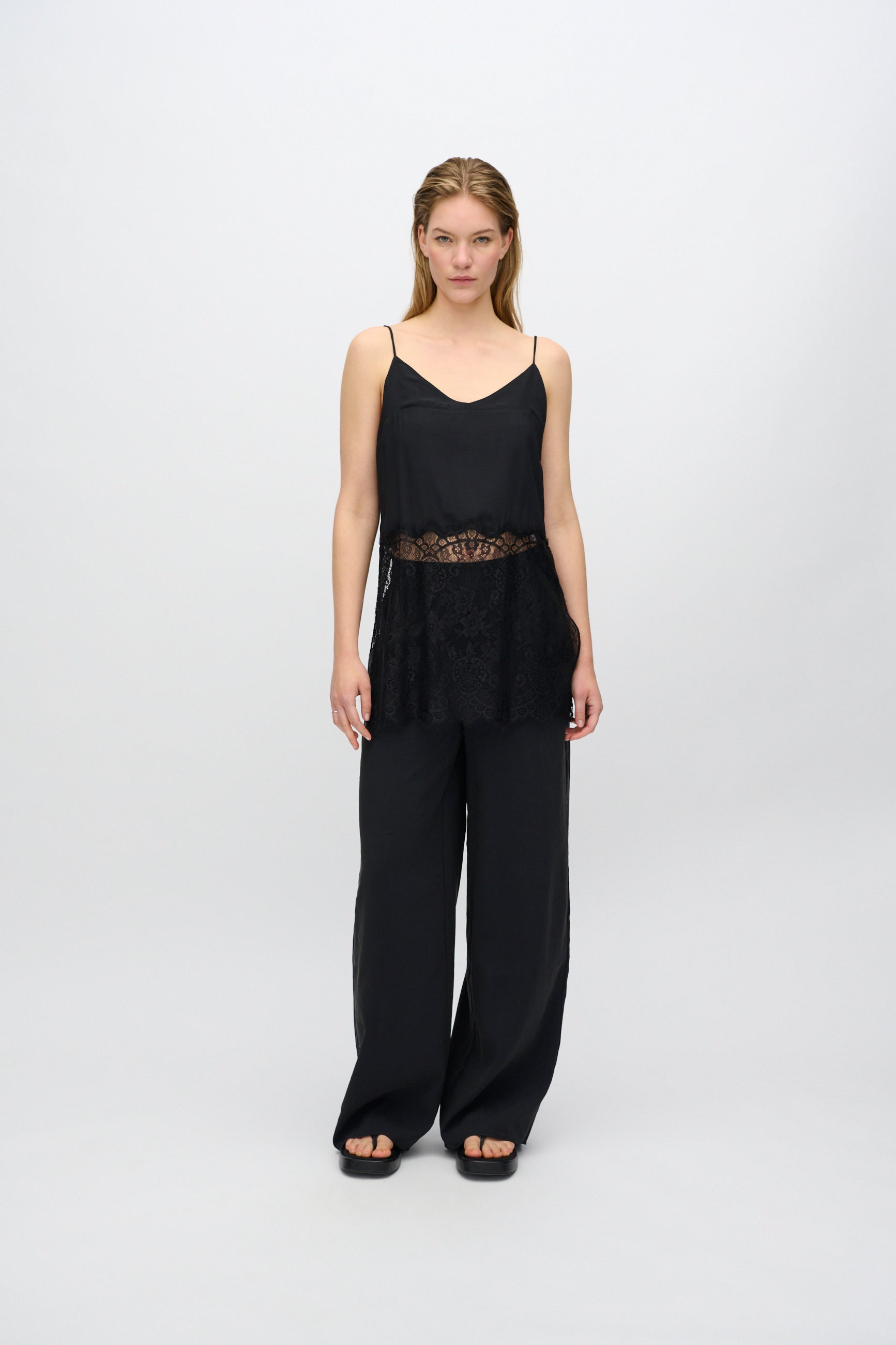 minimum female Elia top med blonde 4257 Top 999 Black