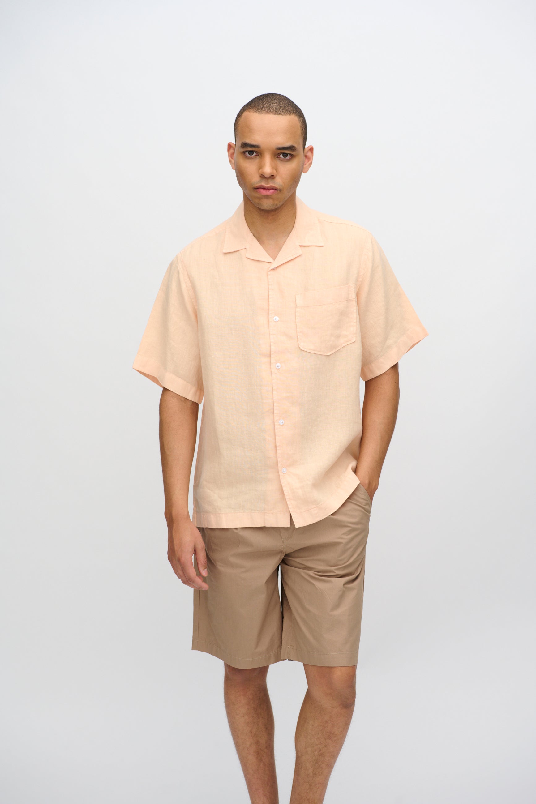 minimum male Hayden kortærmet hørskjorte 4115 Short Sleeved Shirt 1110 Creme De Peche