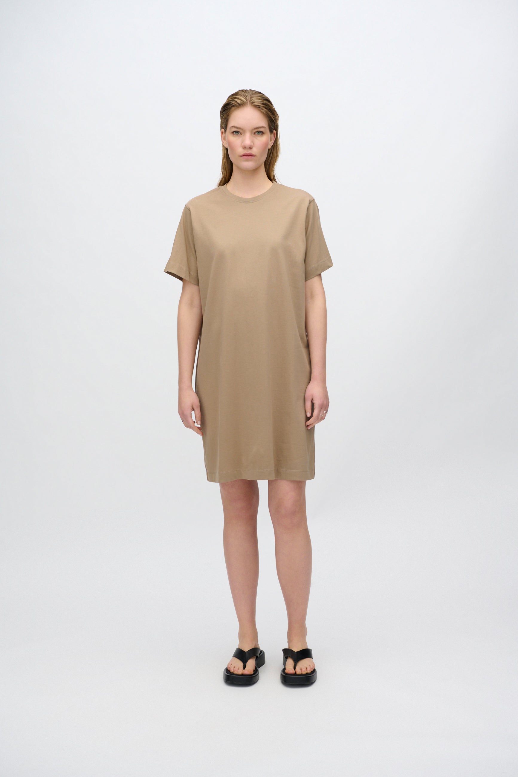 minimum female Lida t-shirtkjole 4249 GOTS Short Dress 1609 Greige
