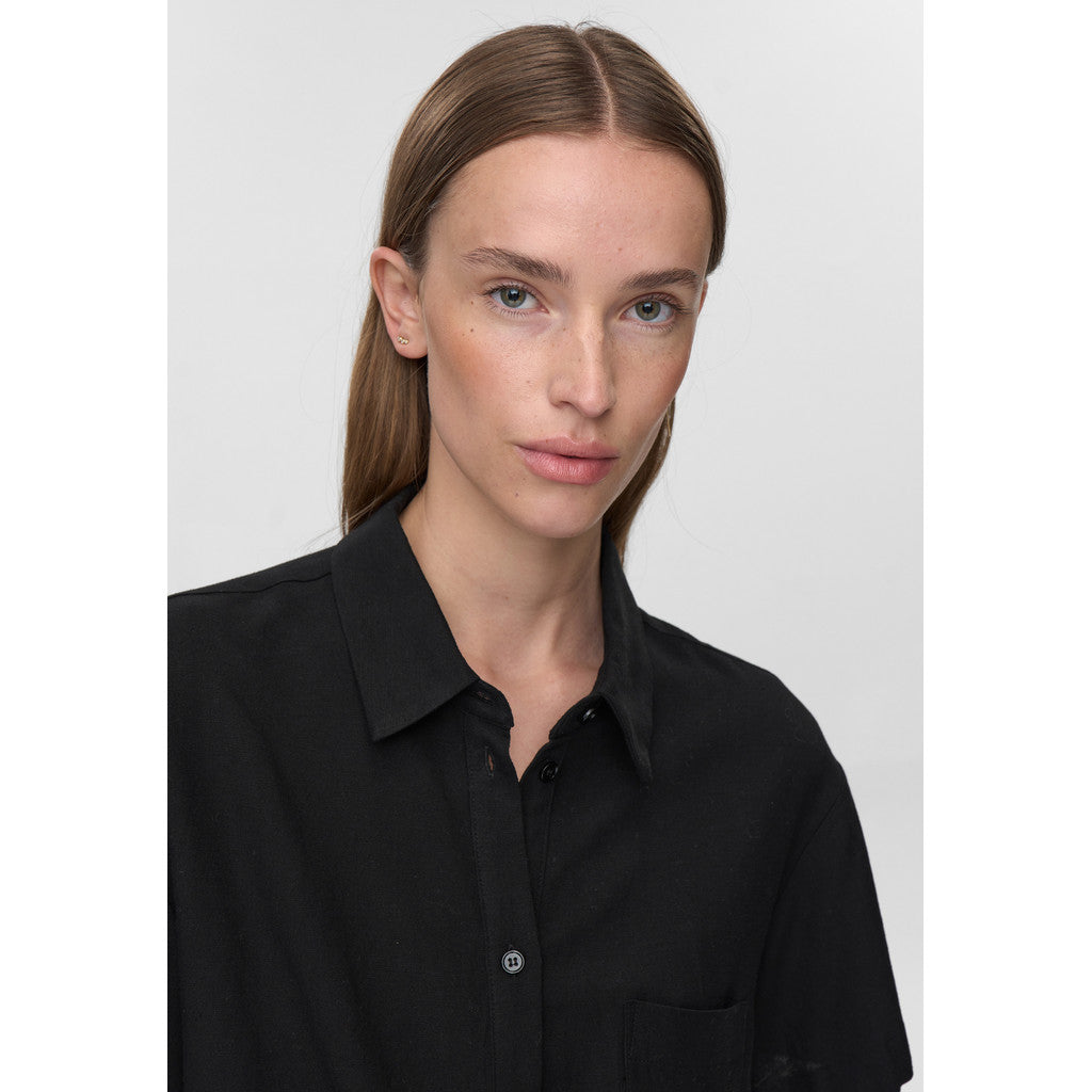 minimum female Sage kortærmet skjorte 3069 Short Sleeved Shirt 999 Black