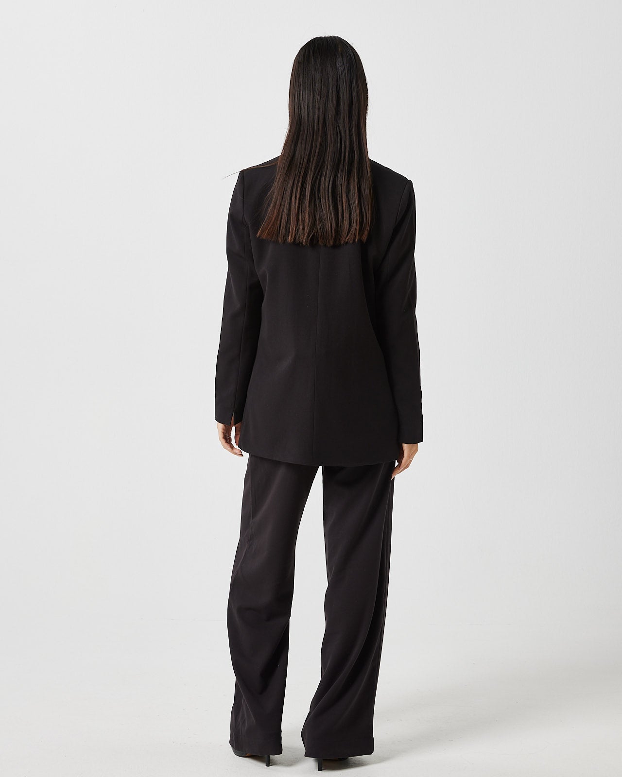 minimum female Tara 2.0 e54 Blazer 999 Black