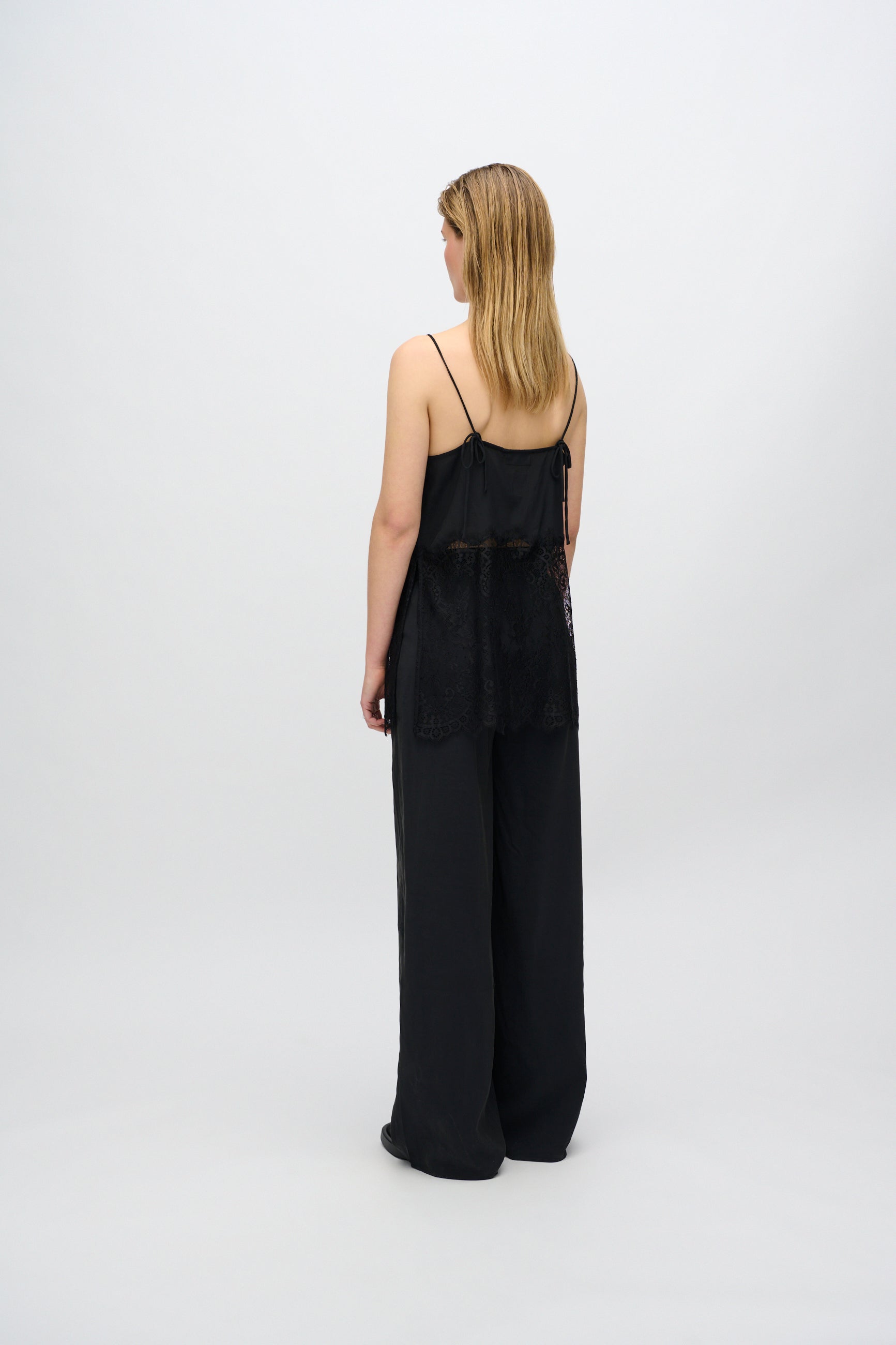 minimum female Elia top med blonde 4257 Top 999 Black