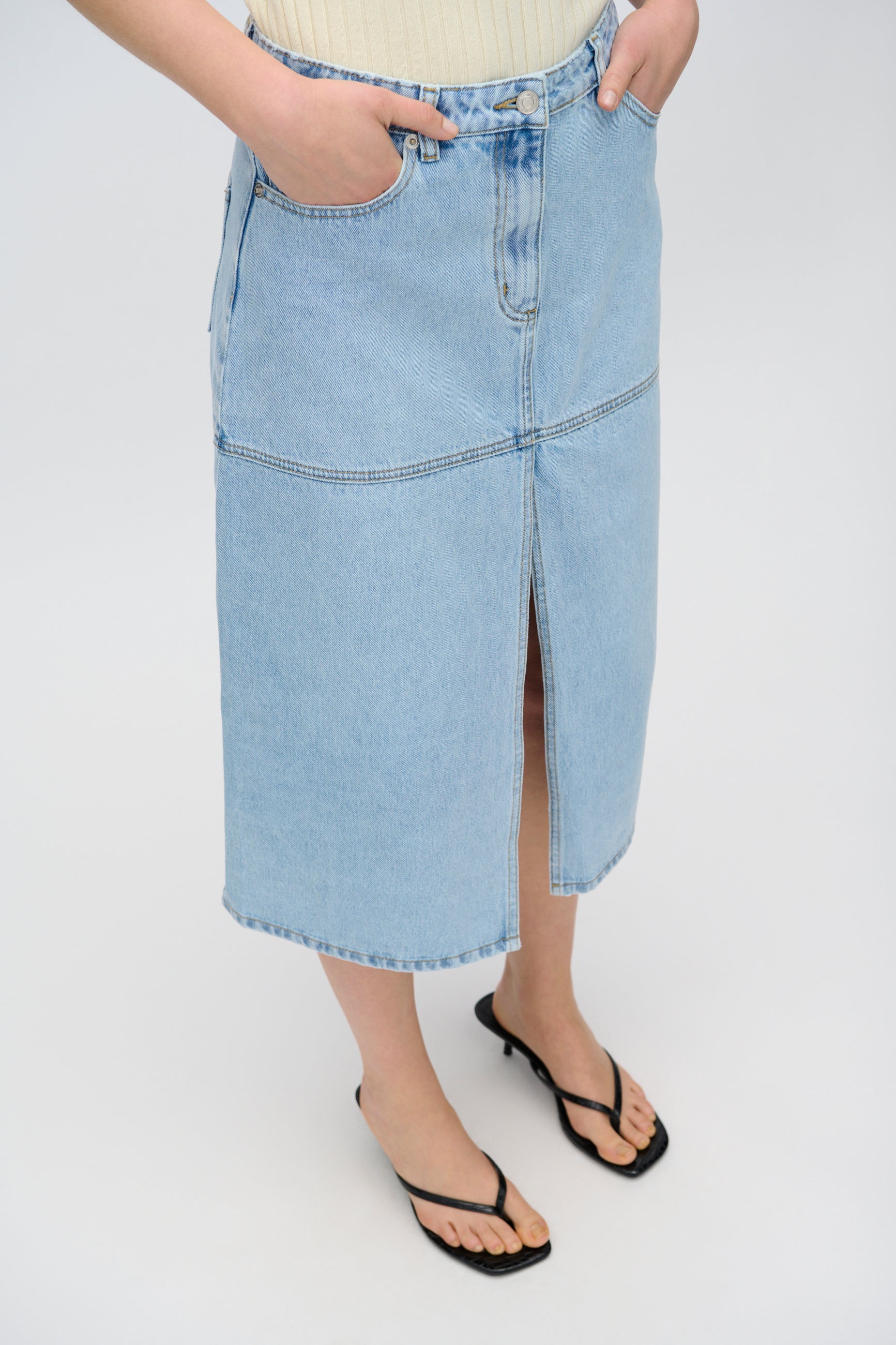 minimum female Erin midi nederdel 4282 Midi Skirt 1001 Light Blue