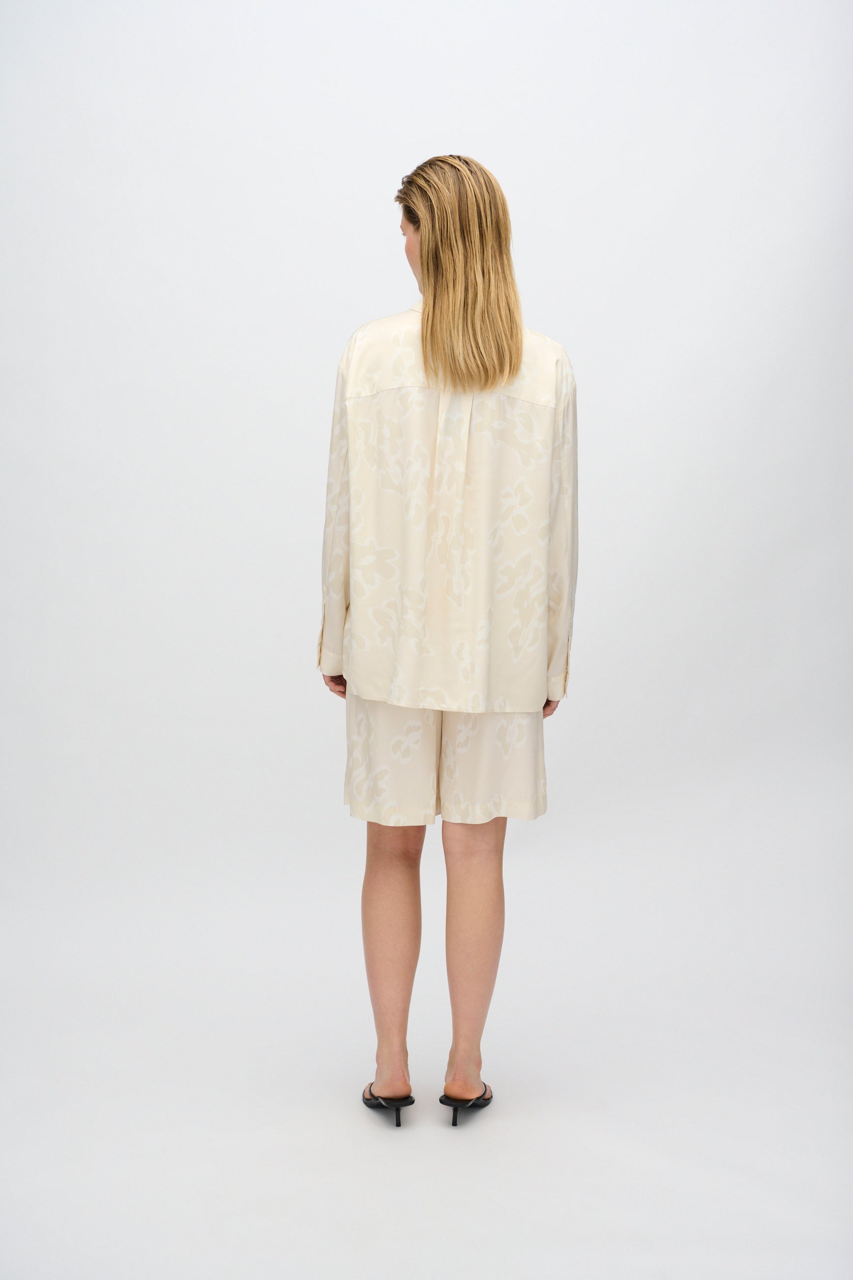 minimum female Harper langærmet skjorte 4270 Long Sleeved Shirt 0011 Butter Cream