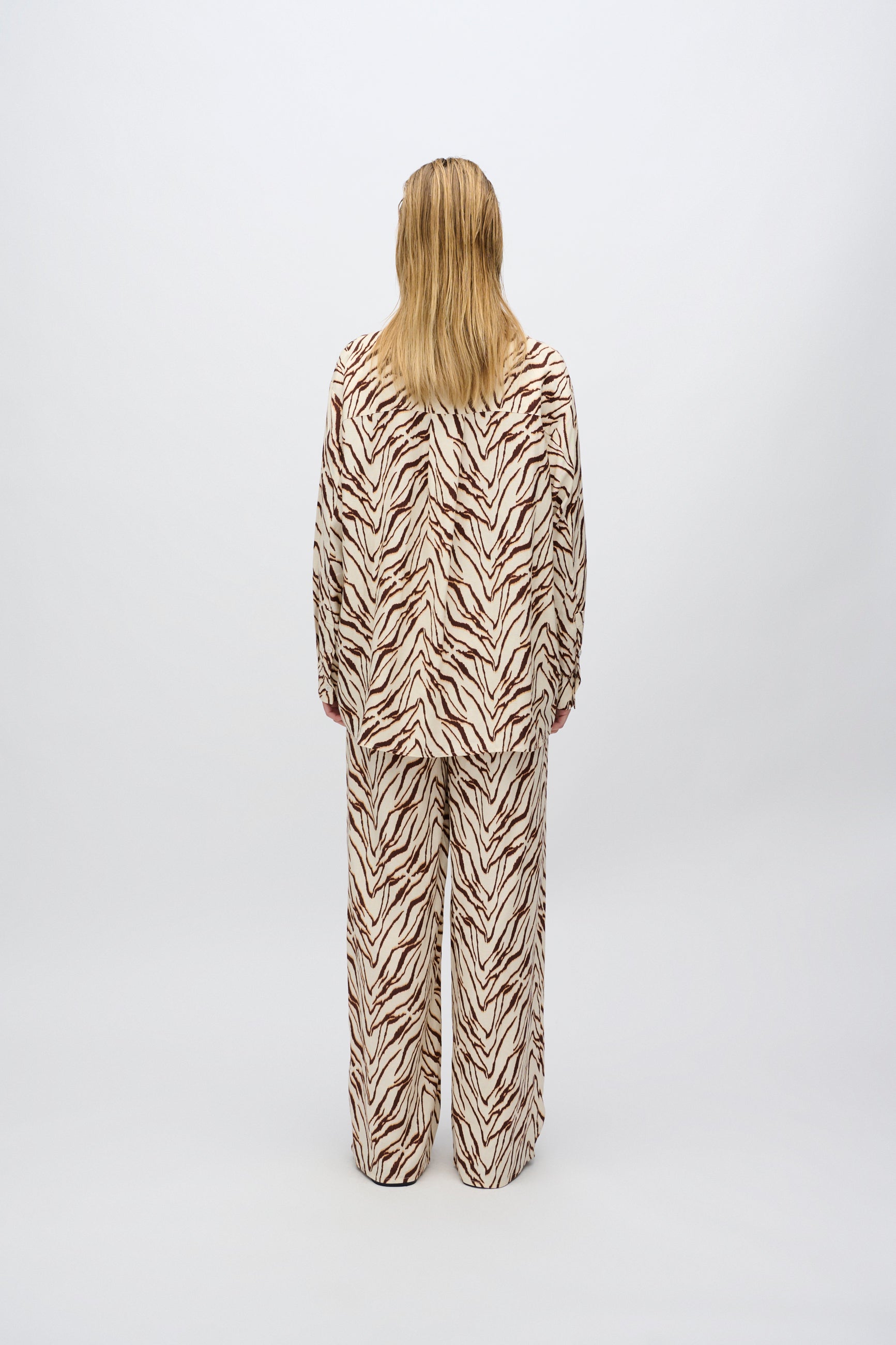 minimum female Harper langærmet skjorte i hørblanding 4263 Long Sleeved Shirt 1235 Sandstorm