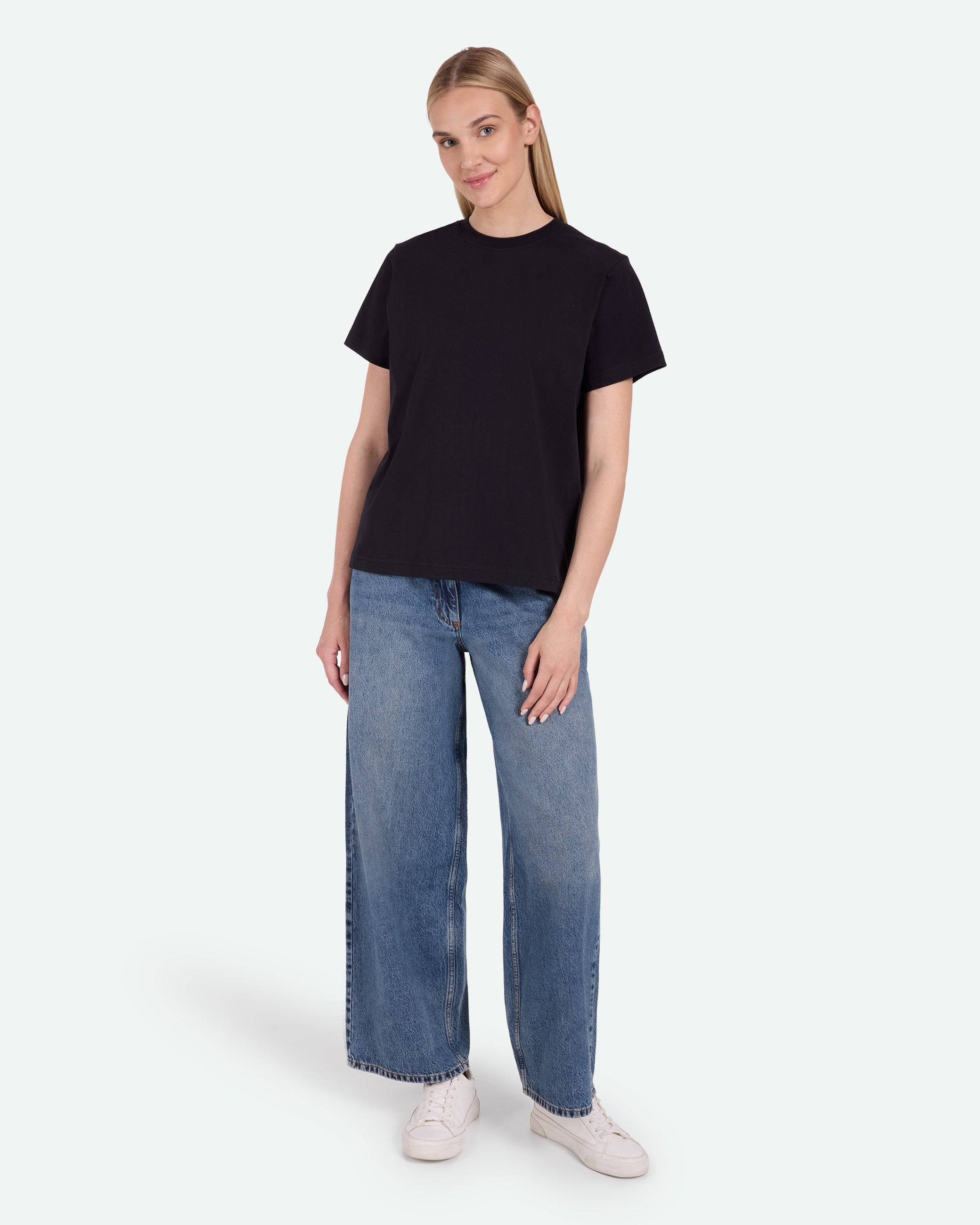 minimum female Lilou 3814 Short Sleeved T-shirt 999 Black