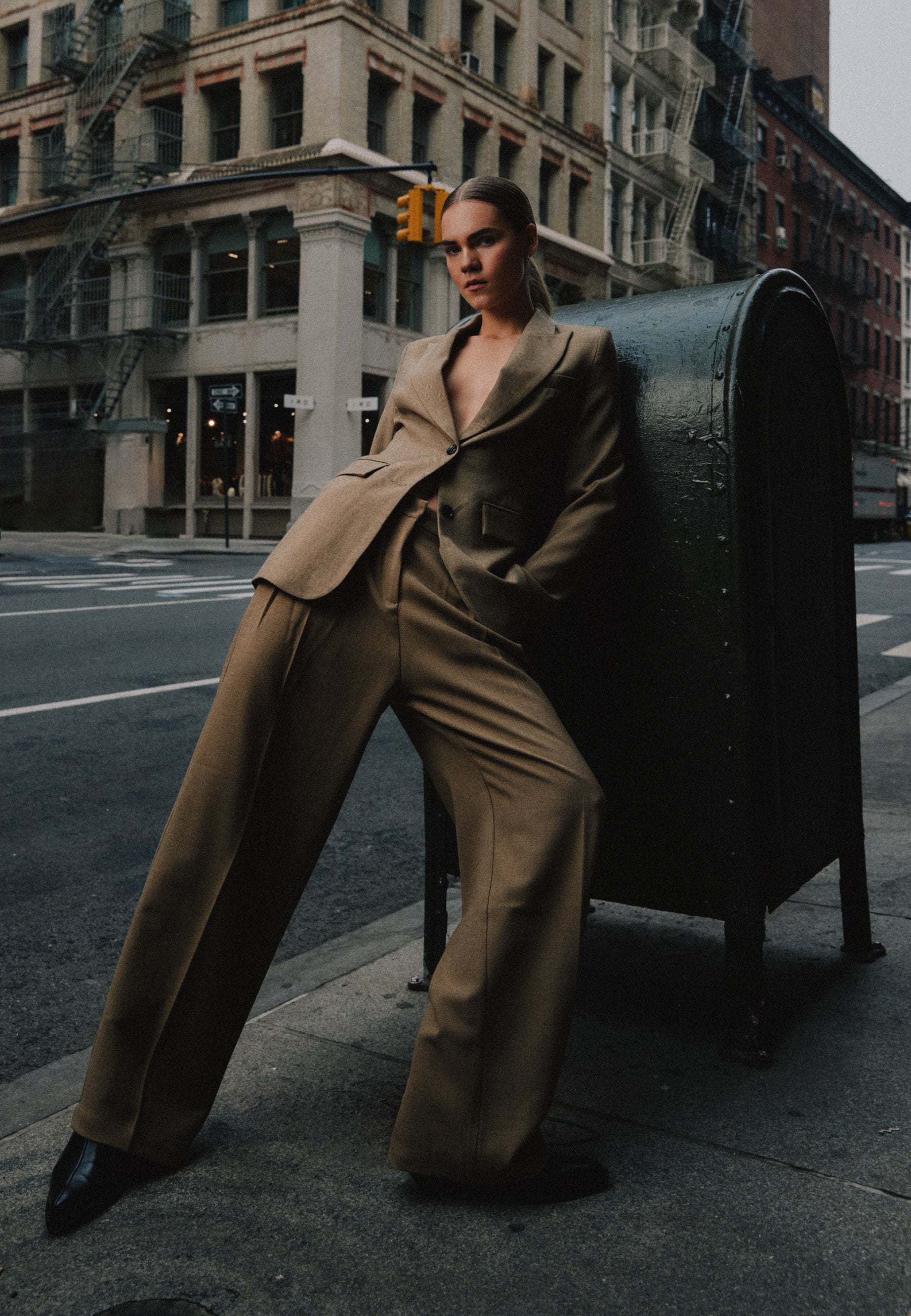 minimum female Lunay pants 4428 Dressed Pants 1815 Shitake