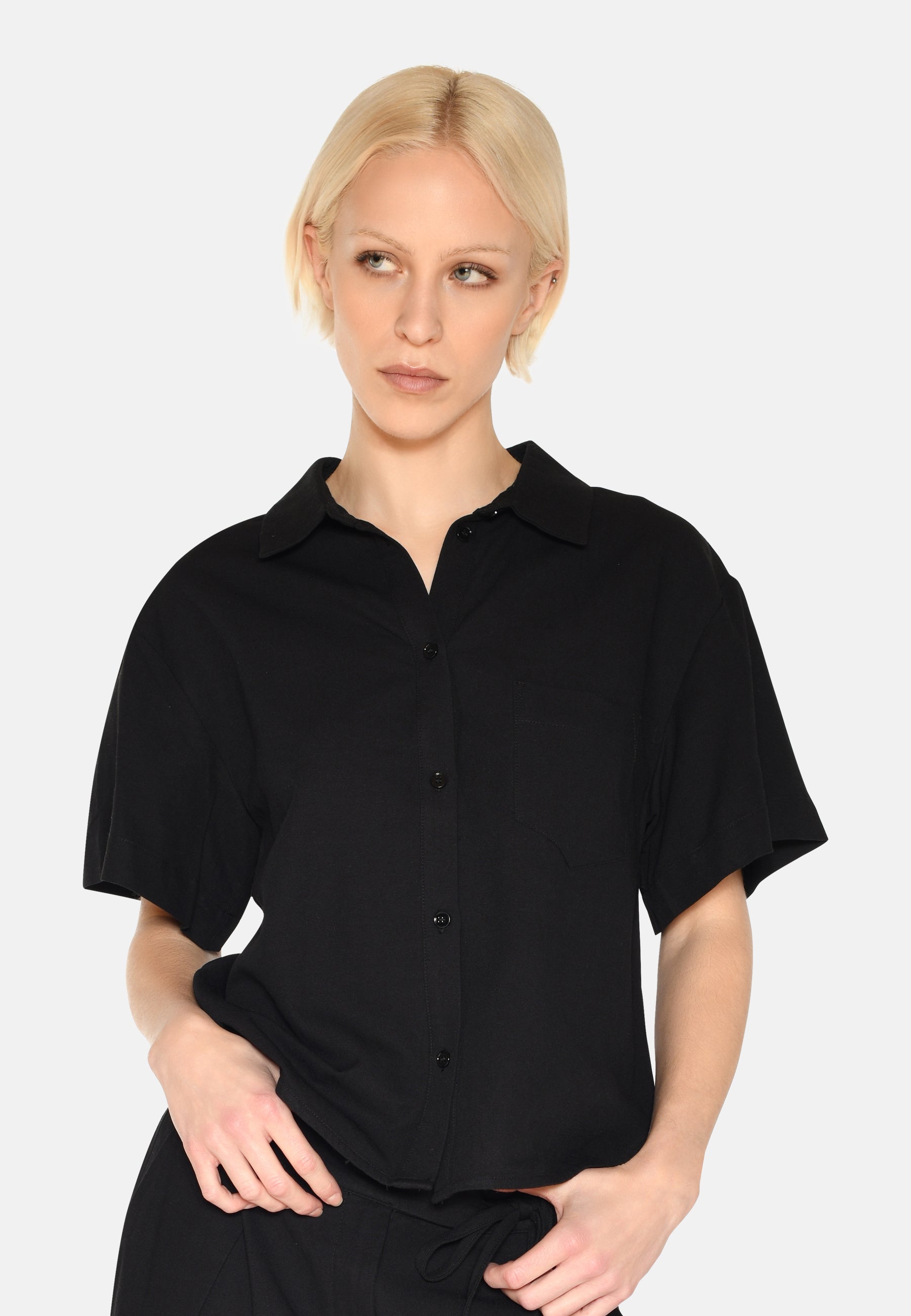 minimum female Sage kortærmet skjorte 4191 Short Sleeved Shirt 999 Black